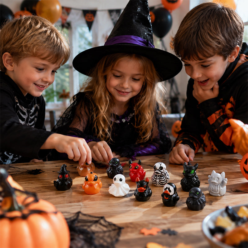 🎃🐤 Halloween Resin Mini Duckies — 12 Spooky Designs